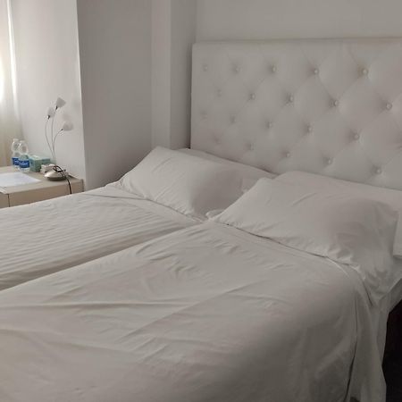 Habitaciones Individuales En Apartamento Μαδρίτη Εξωτερικό φωτογραφία