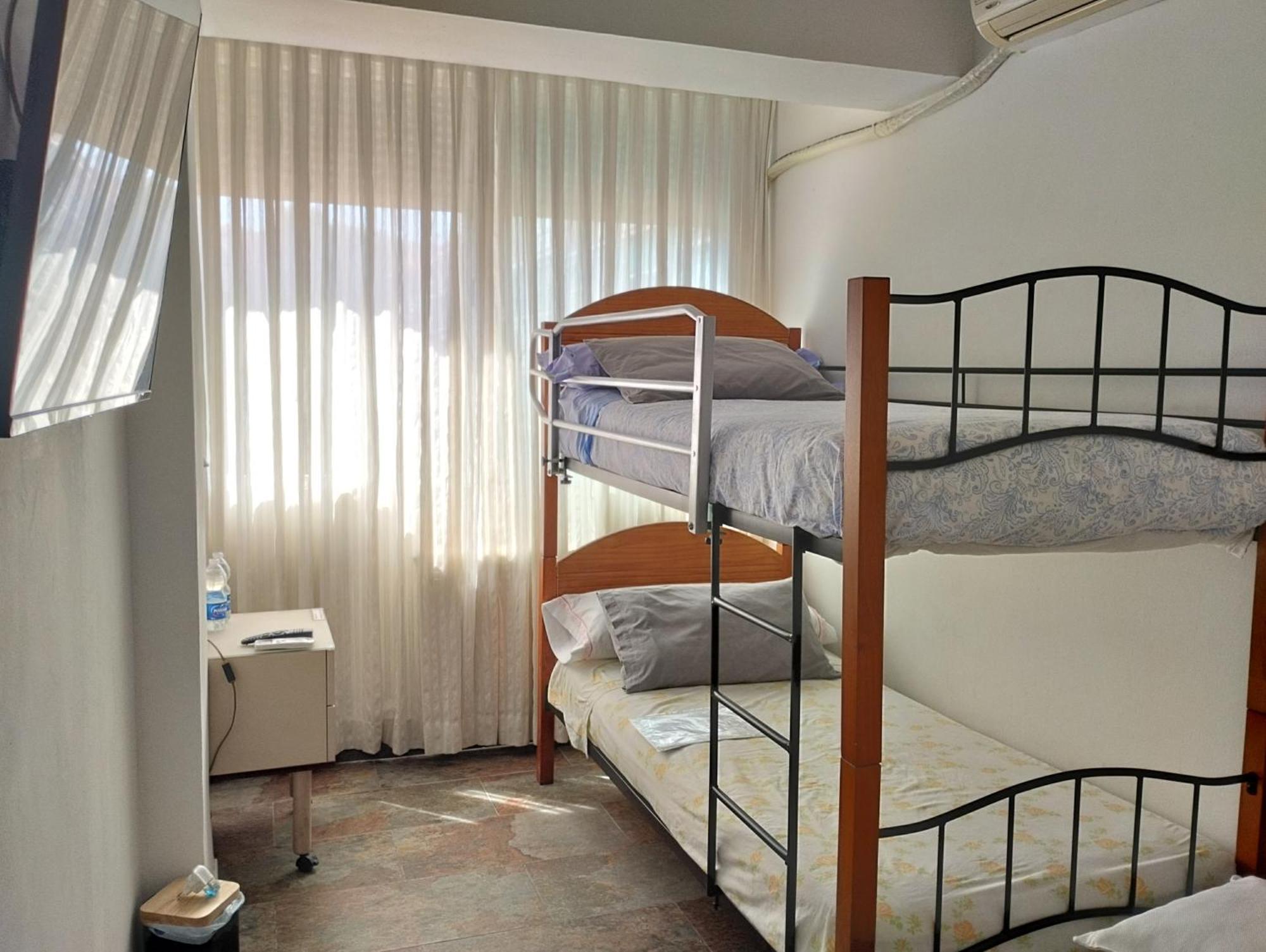 Habitaciones Individuales En Apartamento Μαδρίτη Εξωτερικό φωτογραφία